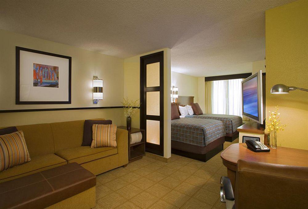 Hyatt Place Fort Worth / Cityview Номер фото
